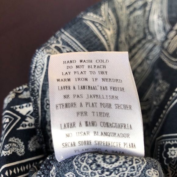 2/15$ Blouse/ top - Picture 5 of 5